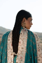 img_sana_safinaz_winter_23_awwal_boutique