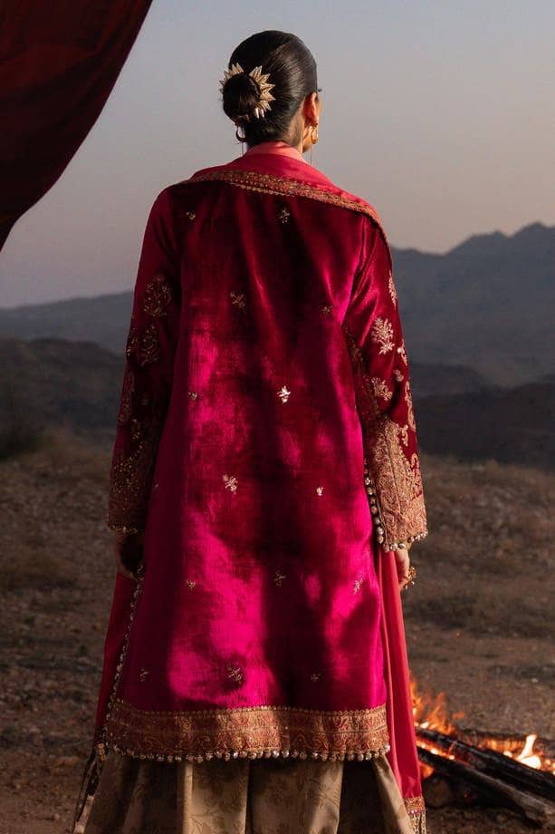 img_sana_safinaz_winter_23_awwal_boutique