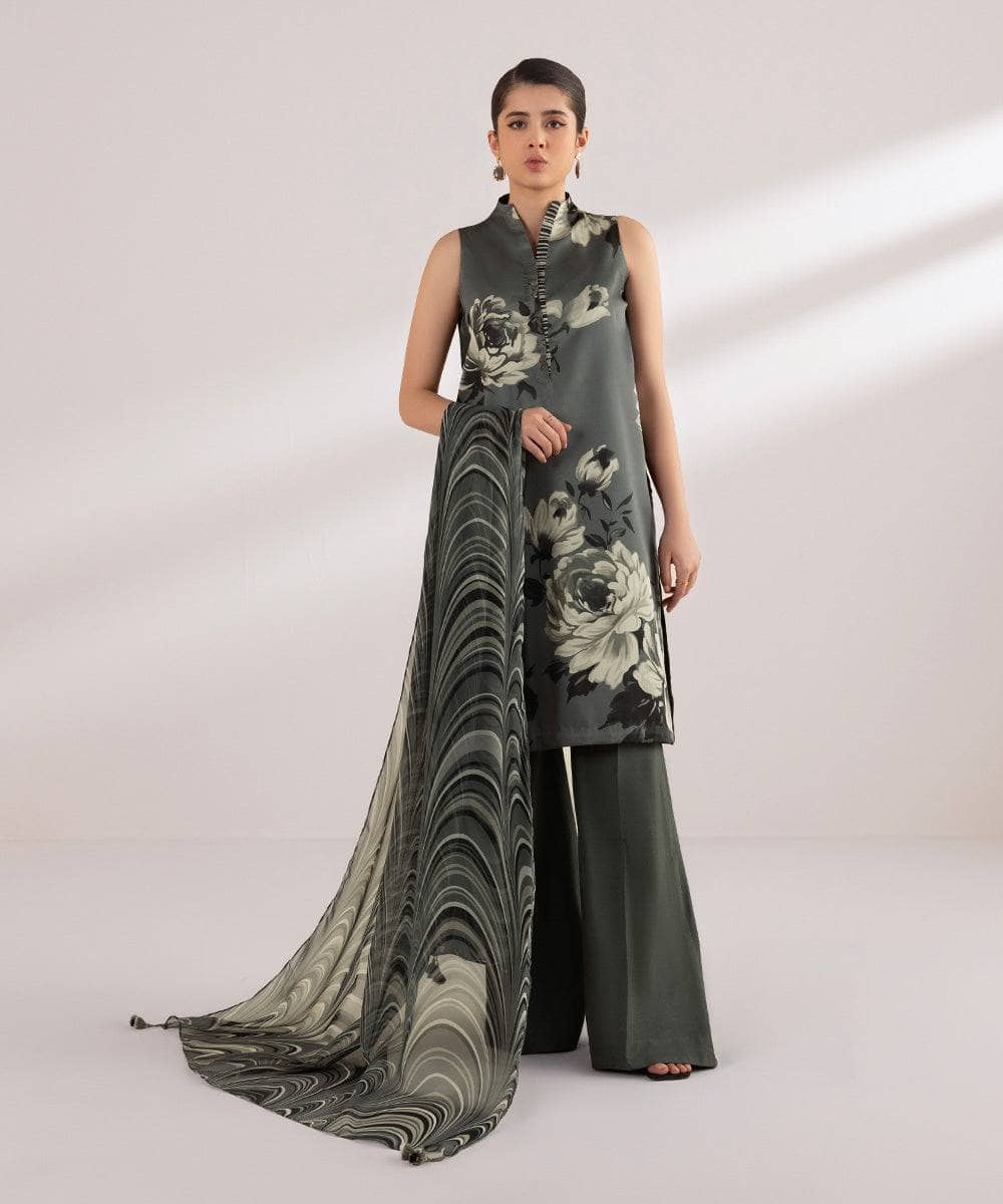 img_sapphire_lawn_24_awwal_boutique