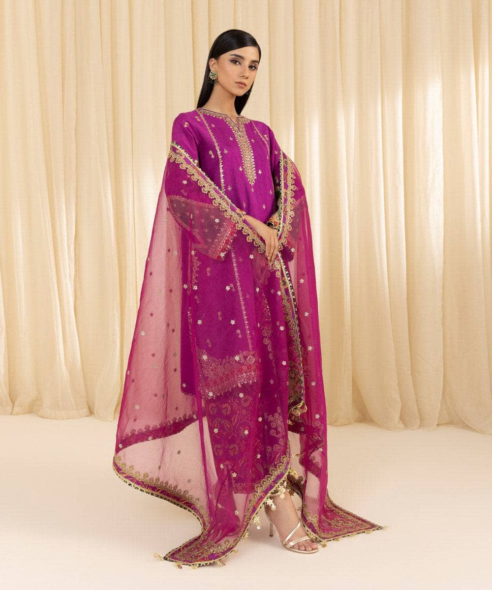 img_sapphire_festive_awwal_boutique
