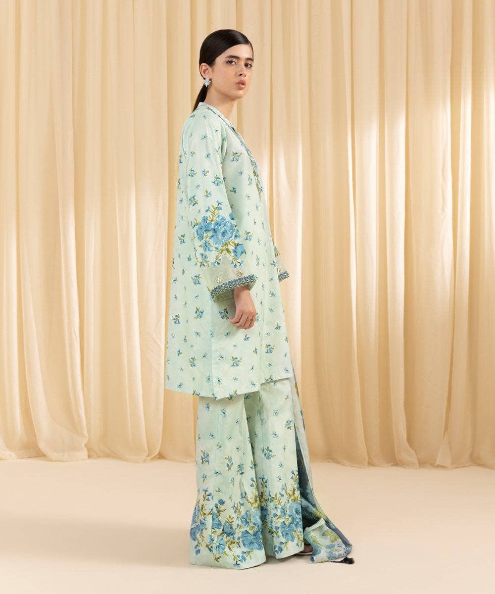 img_sapphire_silk_saree_awwal_boutique