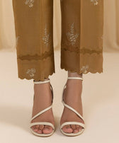 img_sapphire_velvet_suit_awwal_boutique