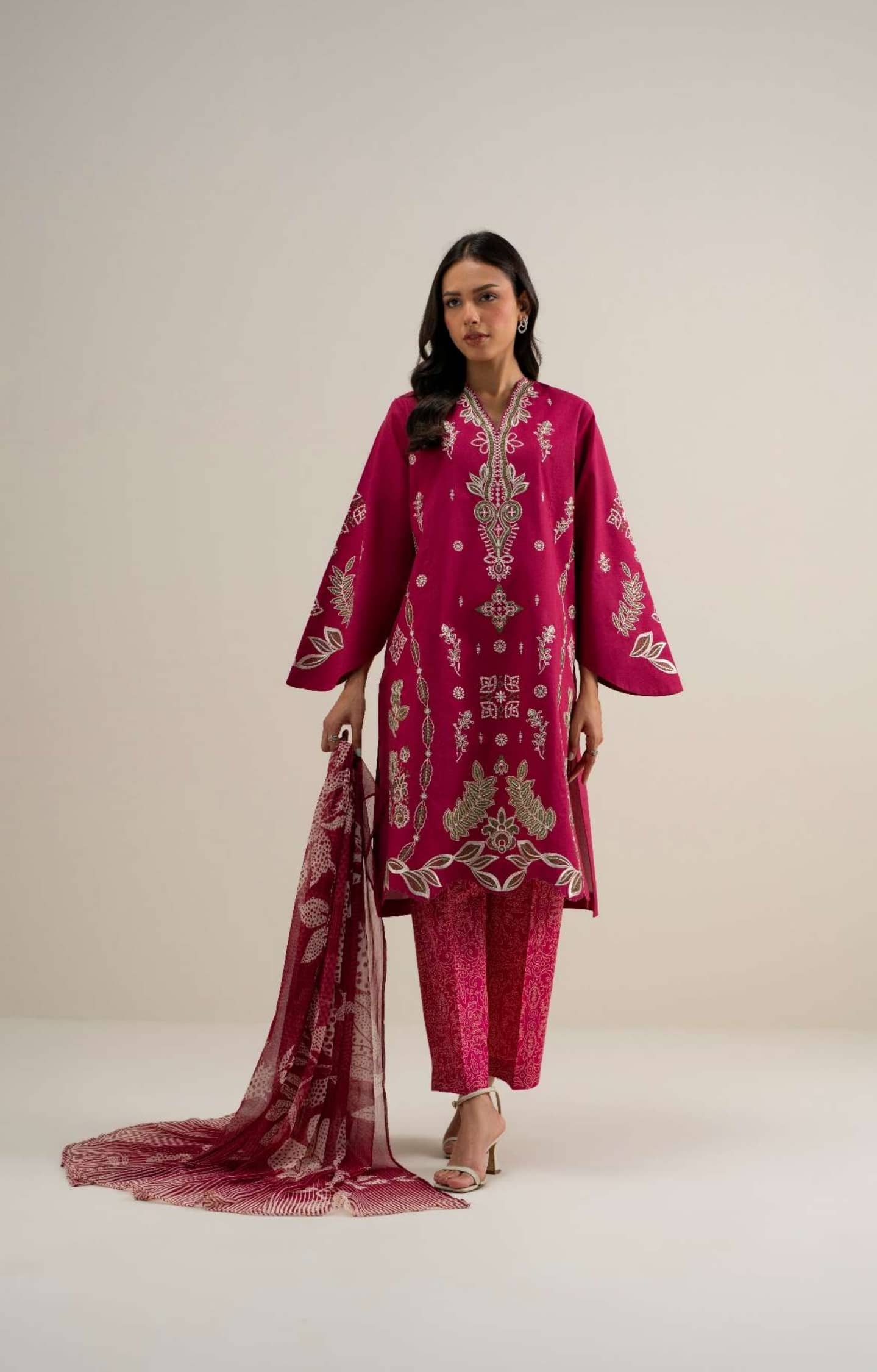 img_sapphire_andaz_lawn_26_awwal_boutique