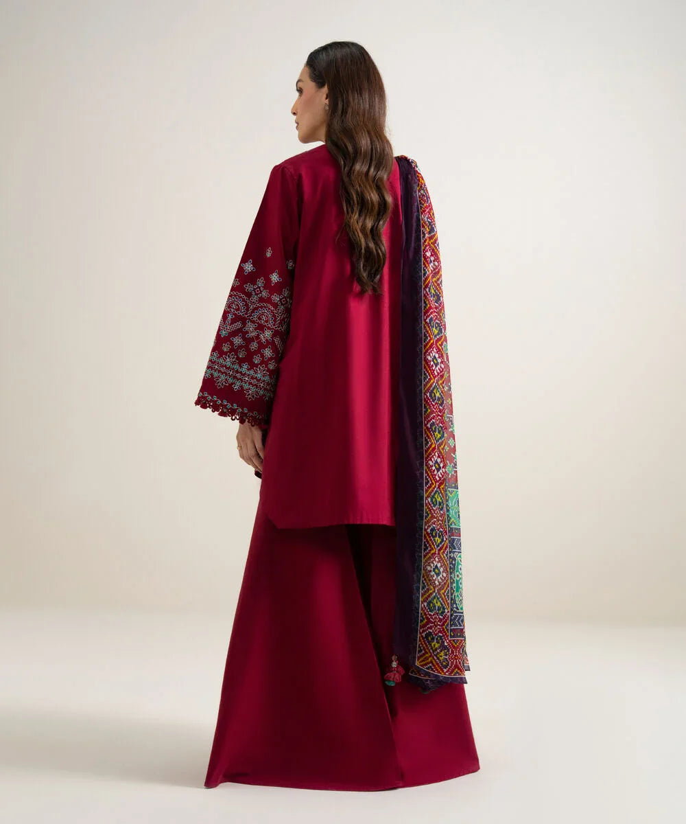 Sapphire Andaaz Luxury Lawn 26/U3PE-SGS26V7-41
