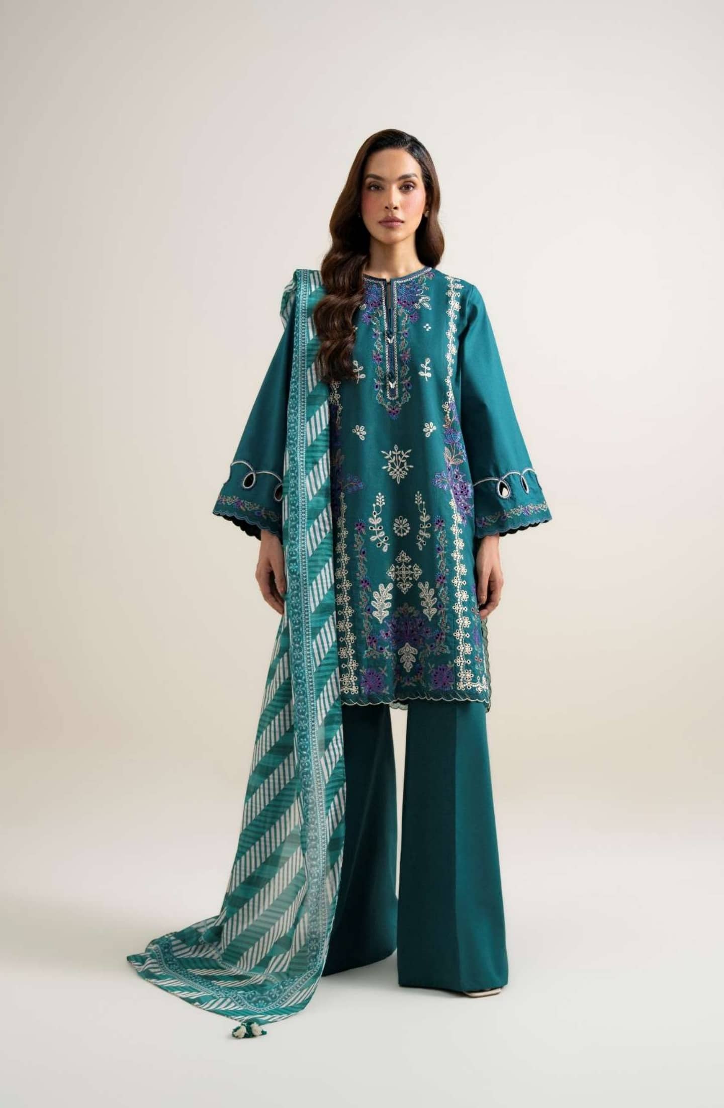 Sapphire Andaaz Luxury Lawn 26/U3PE-SGS26V7-46