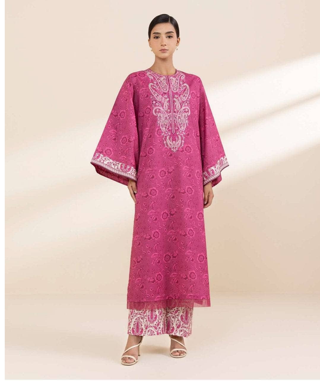 img_sapphire_lawn_awwal_boutique