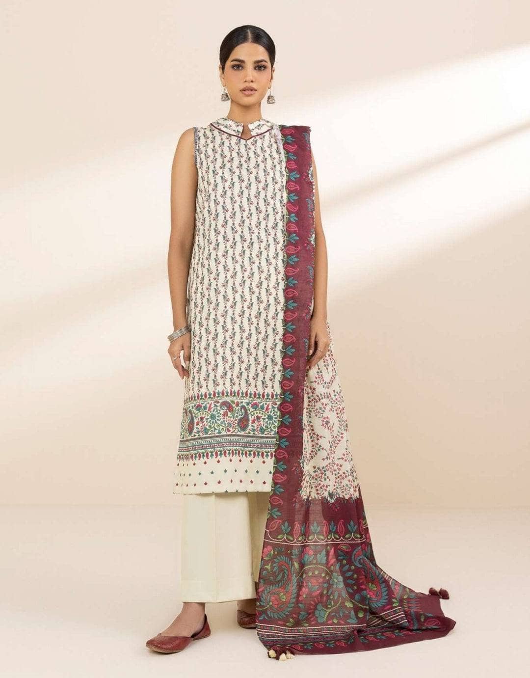img_sapphire_lawn_awwal_boutique