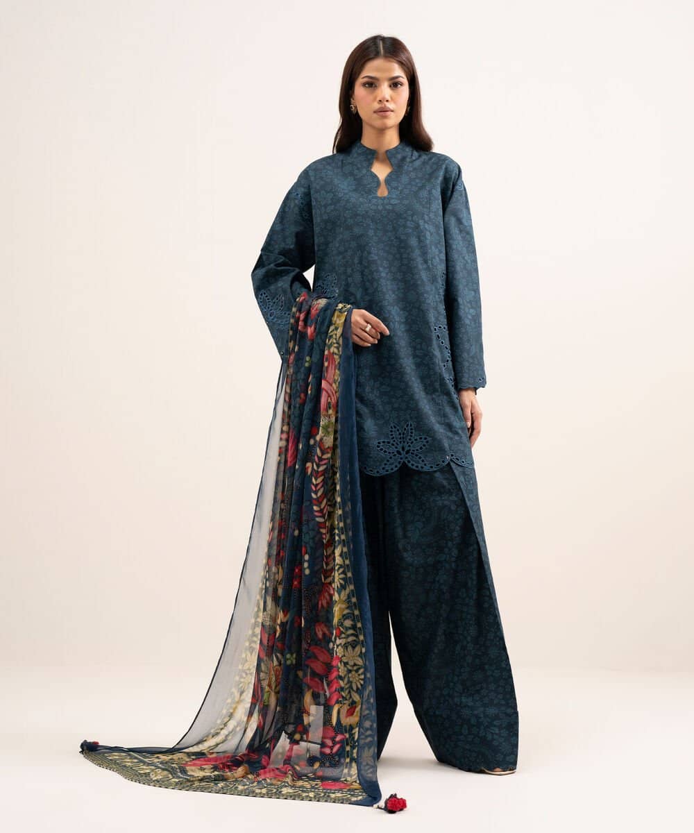 img_sapphire_lawn_awwal_boutique