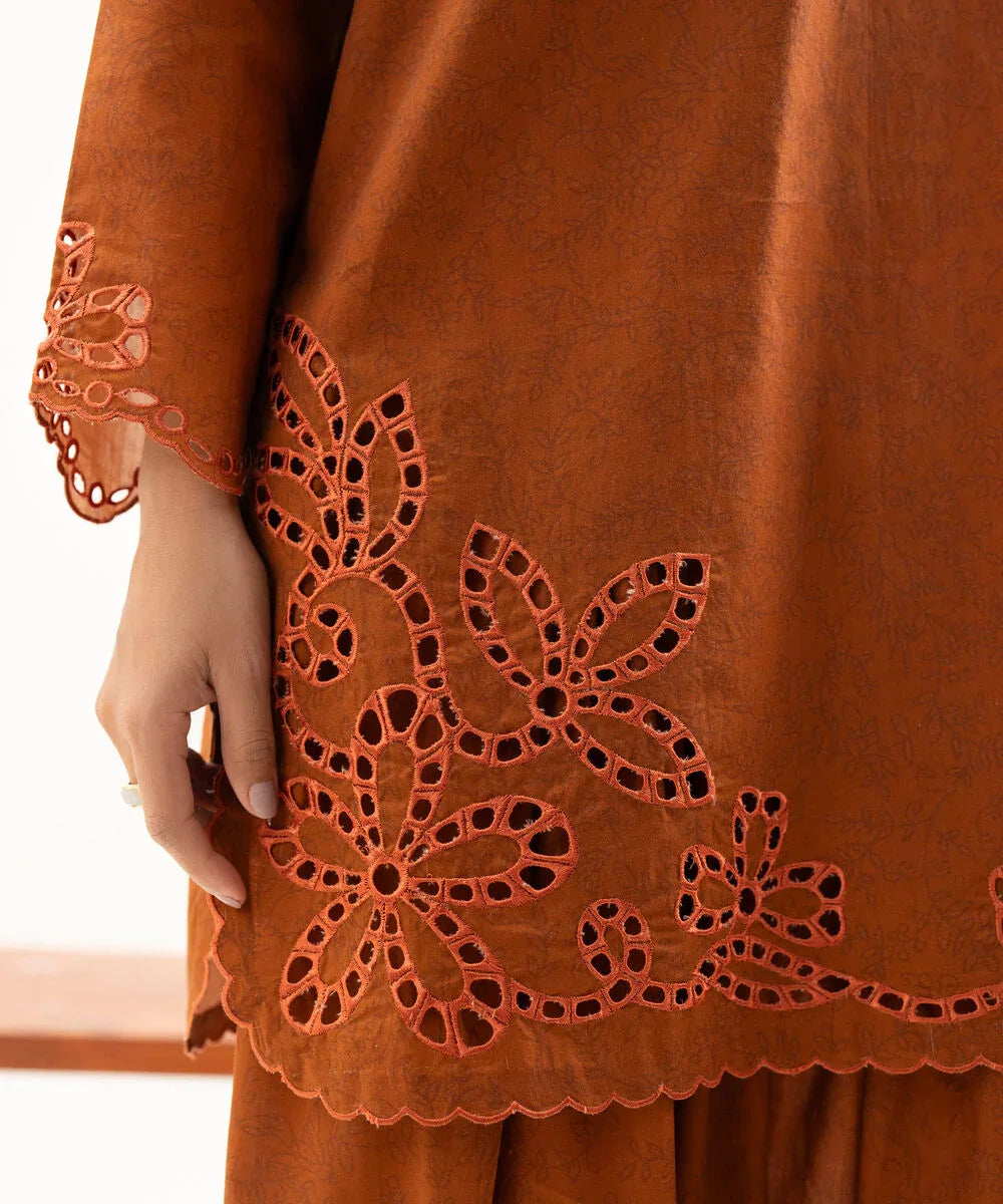 img_sapphire_lawn_awwal_boutique