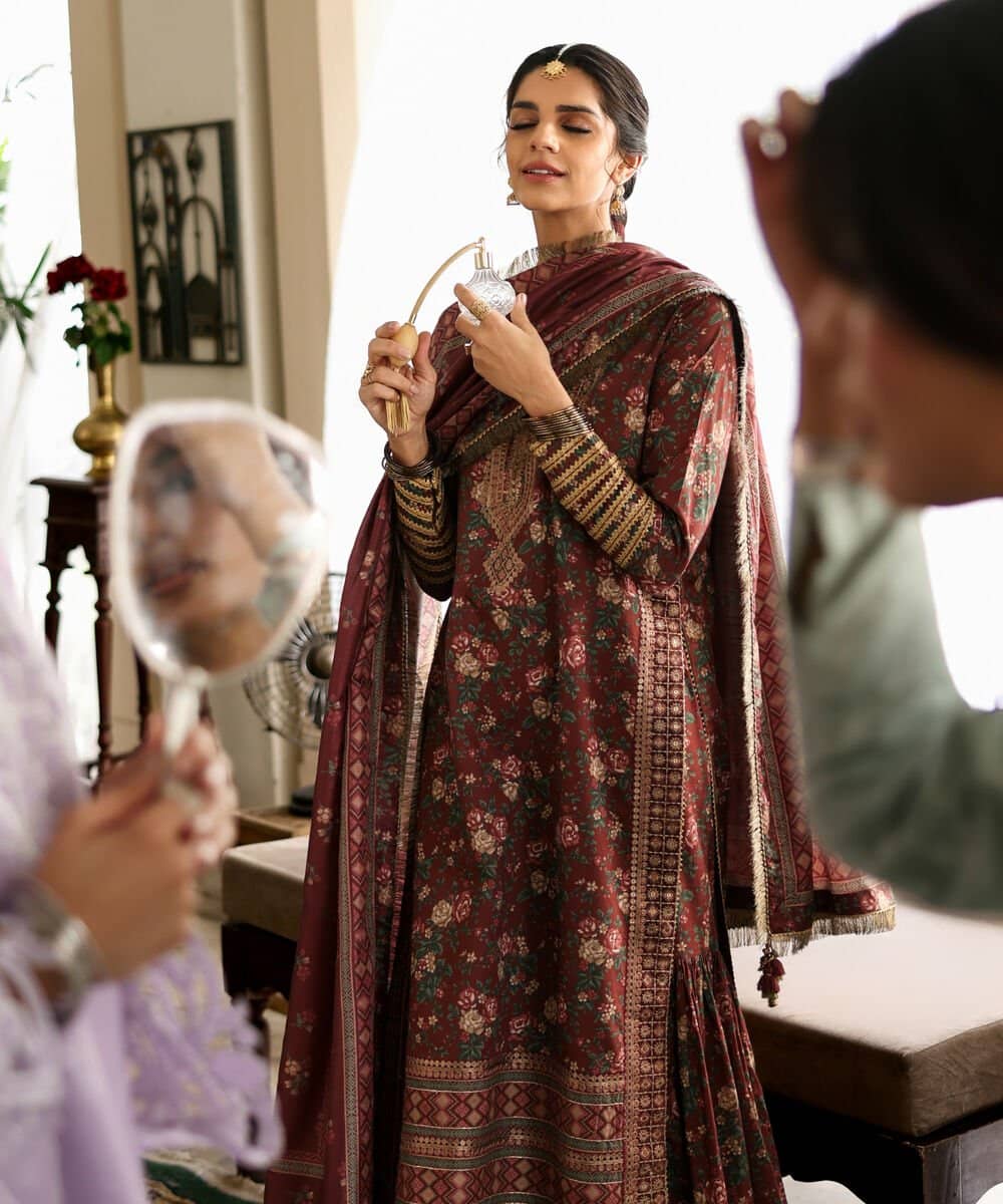 img_sapphire_lawn_awwal_boutique