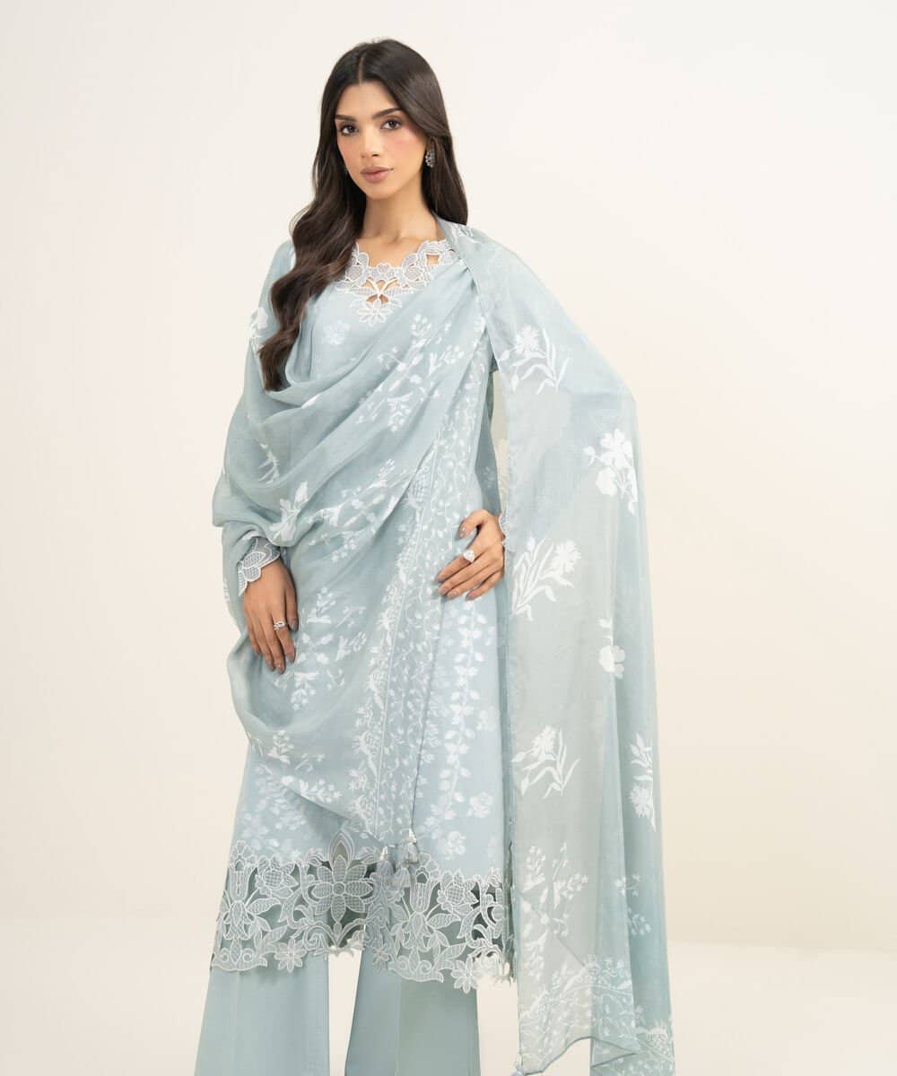 img_sapphire_lawn_awwal_boutique