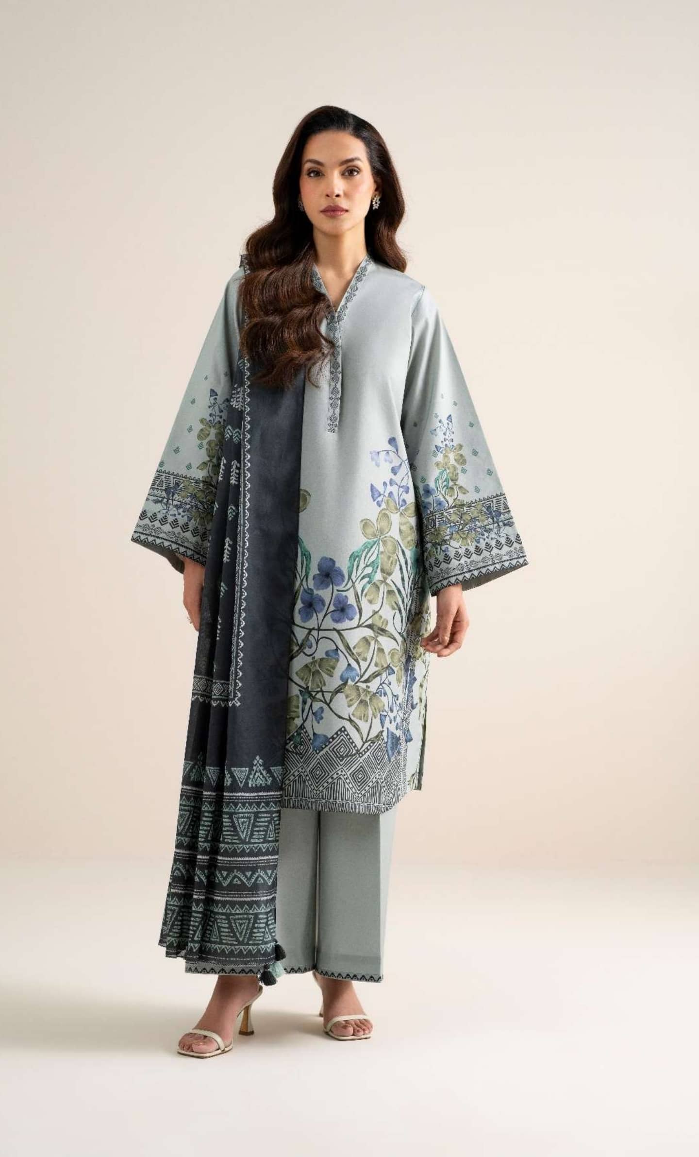 Sapphire Sukoon Luxury Lawn 26/U3P-DYS26V7-114
