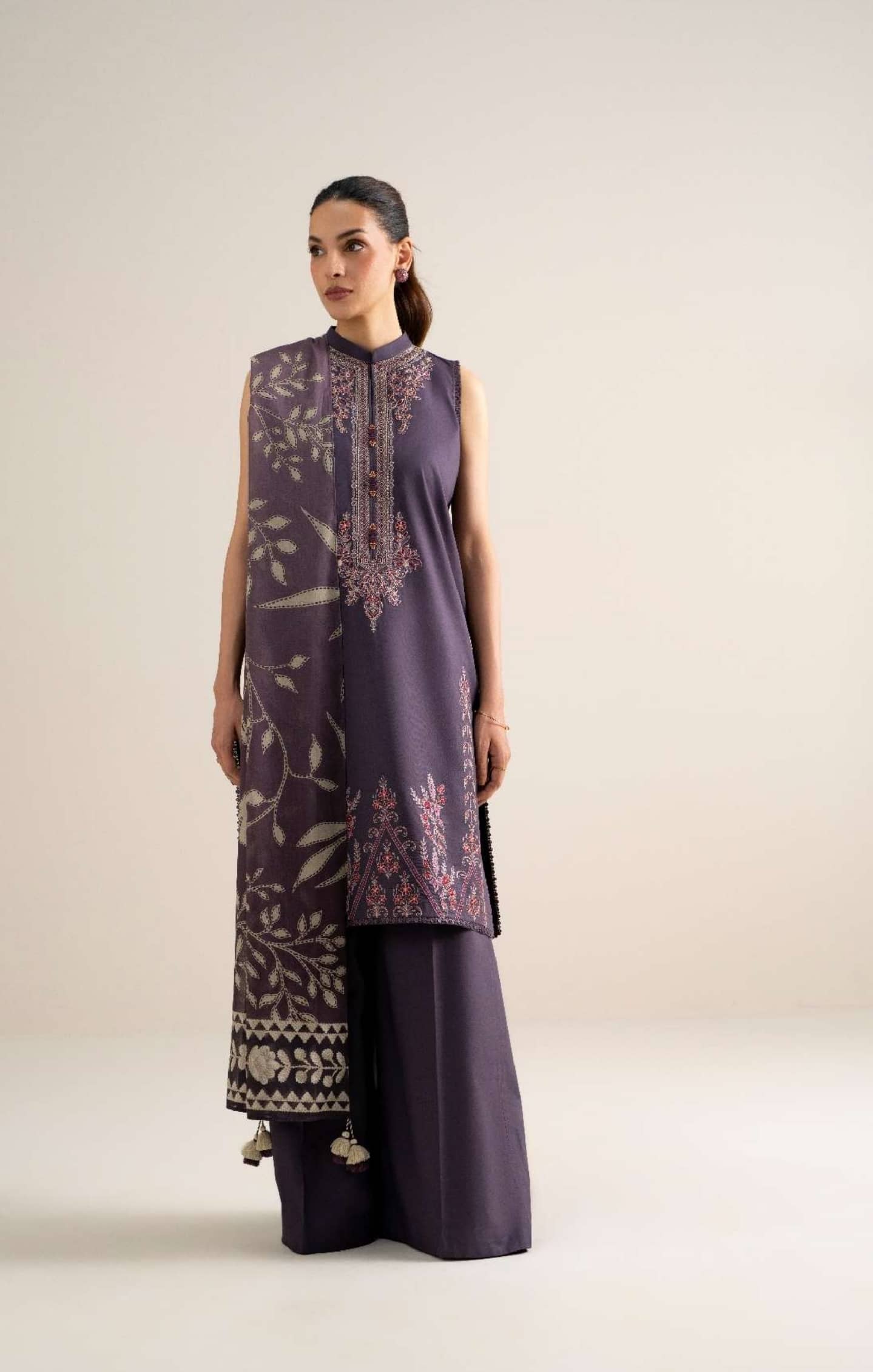 img_sapphire_lawn_26_awwal_boutique