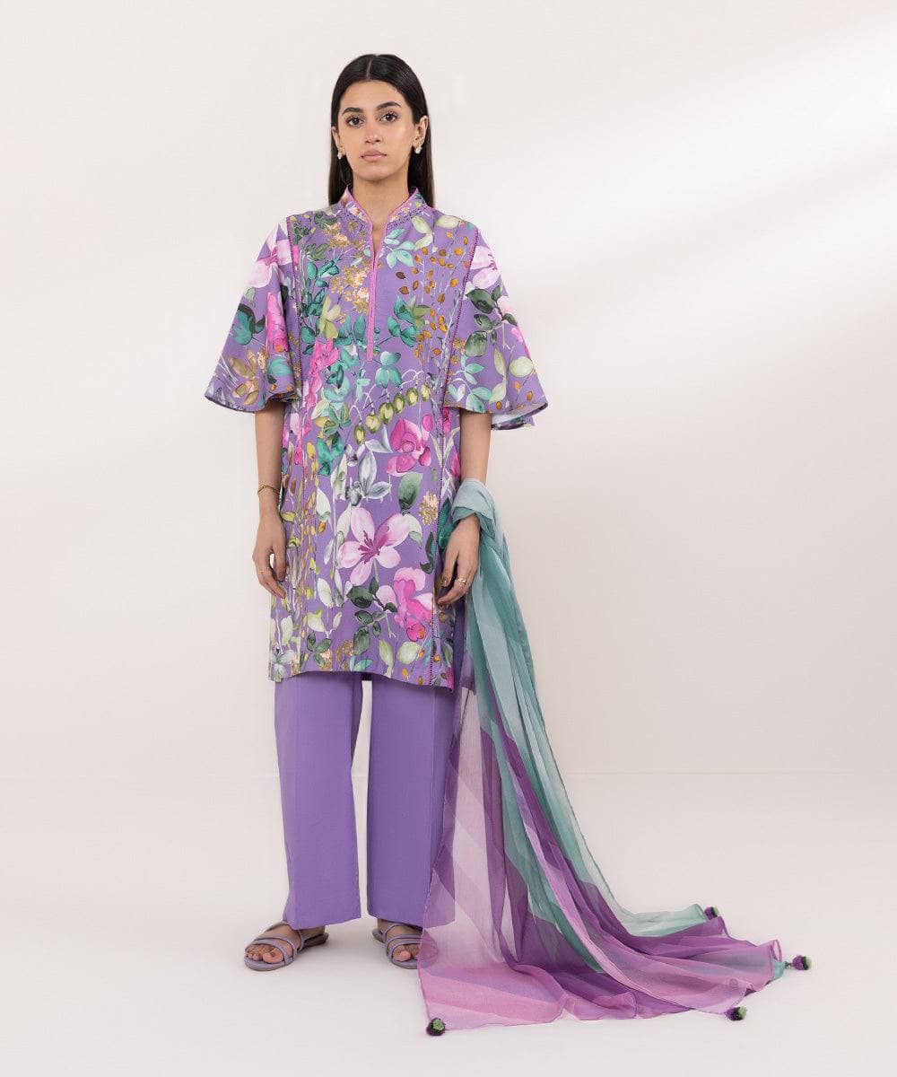 img_sapphire_intermix_awwal_boutique