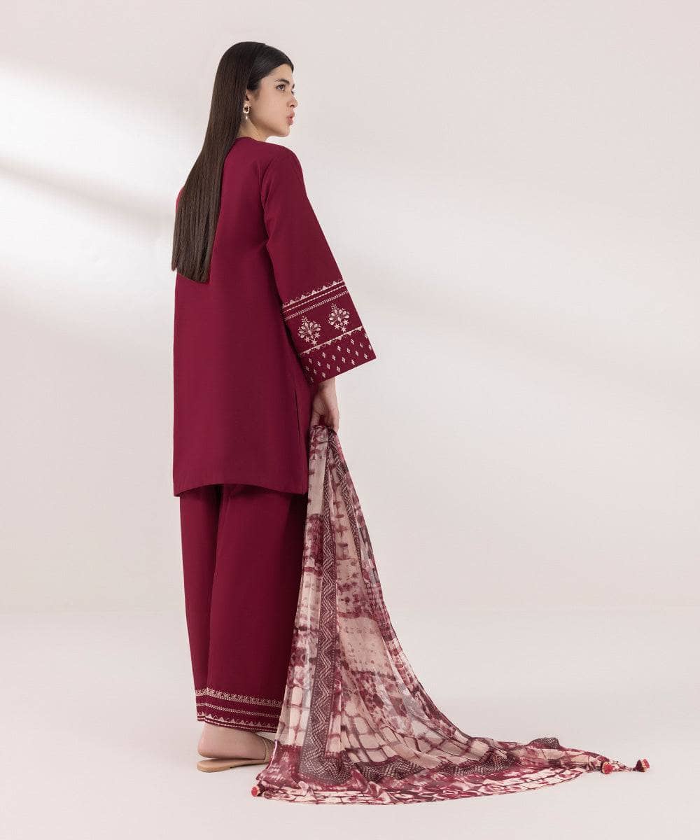 img_sapphire_intermix_awwal_boutique