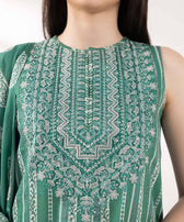 img_sapphire_intermix_awwal_boutique