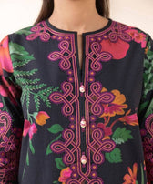 img_sapphire_intermix_awwal_boutique