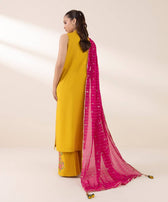 img_sapphire_intermix_awwal_boutique