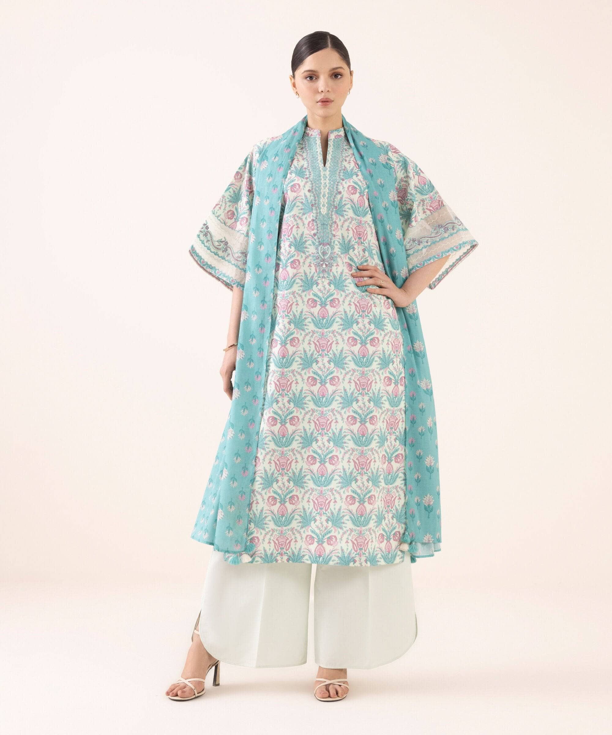 img_Sapphire_lawn_intermix_awwal_boutique