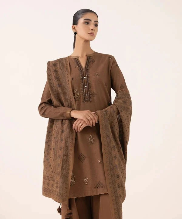 img_sapphire_intermix_awwal_boutique