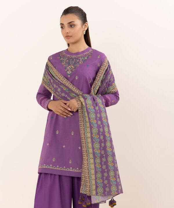img_sapphire_intermix_lawn_awwal_boutiue