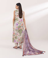 img_sapphire_intermix_awwal_boutique