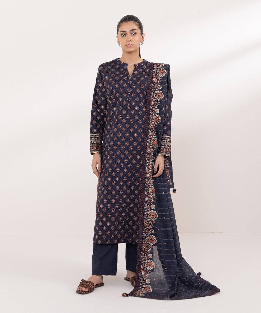 img_sapphire_intermix_awwal_boutique