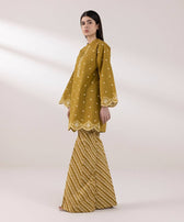 img_sapphire_intermix_awwal_boutique