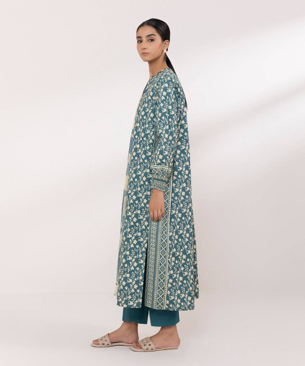 img_sapphire_intermix_awwal_boutique