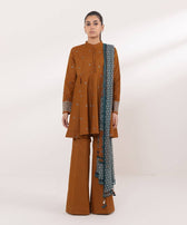img_sapphire_intermix_awwal_boutique