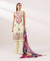 img_sapphire_intermix_awwal_boutique