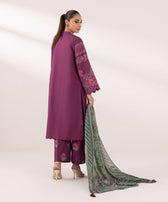 img_sapphire_intermix_awwal_boutique