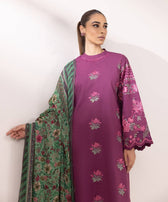 img_sapphire_intermix_awwal_boutique
