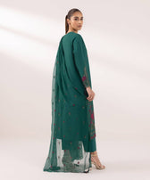 img_sapphire_intermix_awwal_boutique