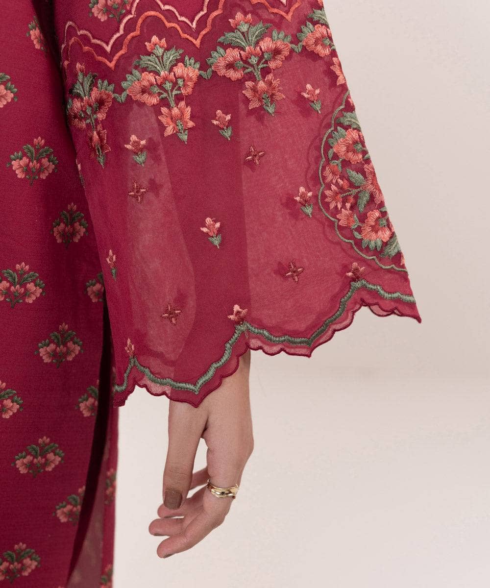 img_sapphire_intermix_awwal_boutique