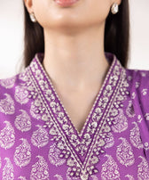 img_sapphire_intermix_awwal_boutique