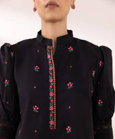 img_sapphire_intermix_awwal_boutique