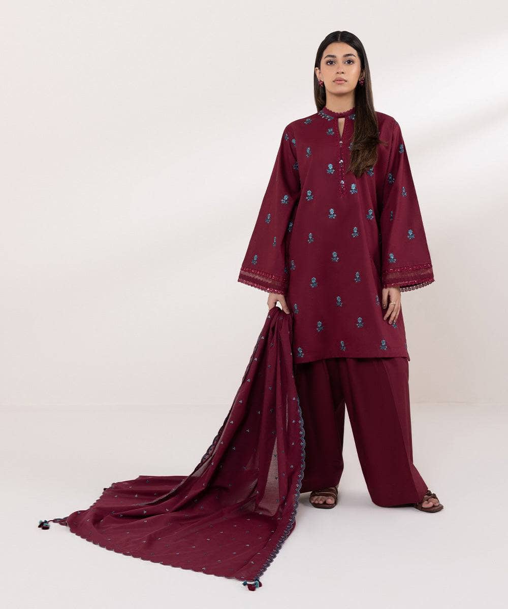 img_sapphire_intermix_awwal_boutique