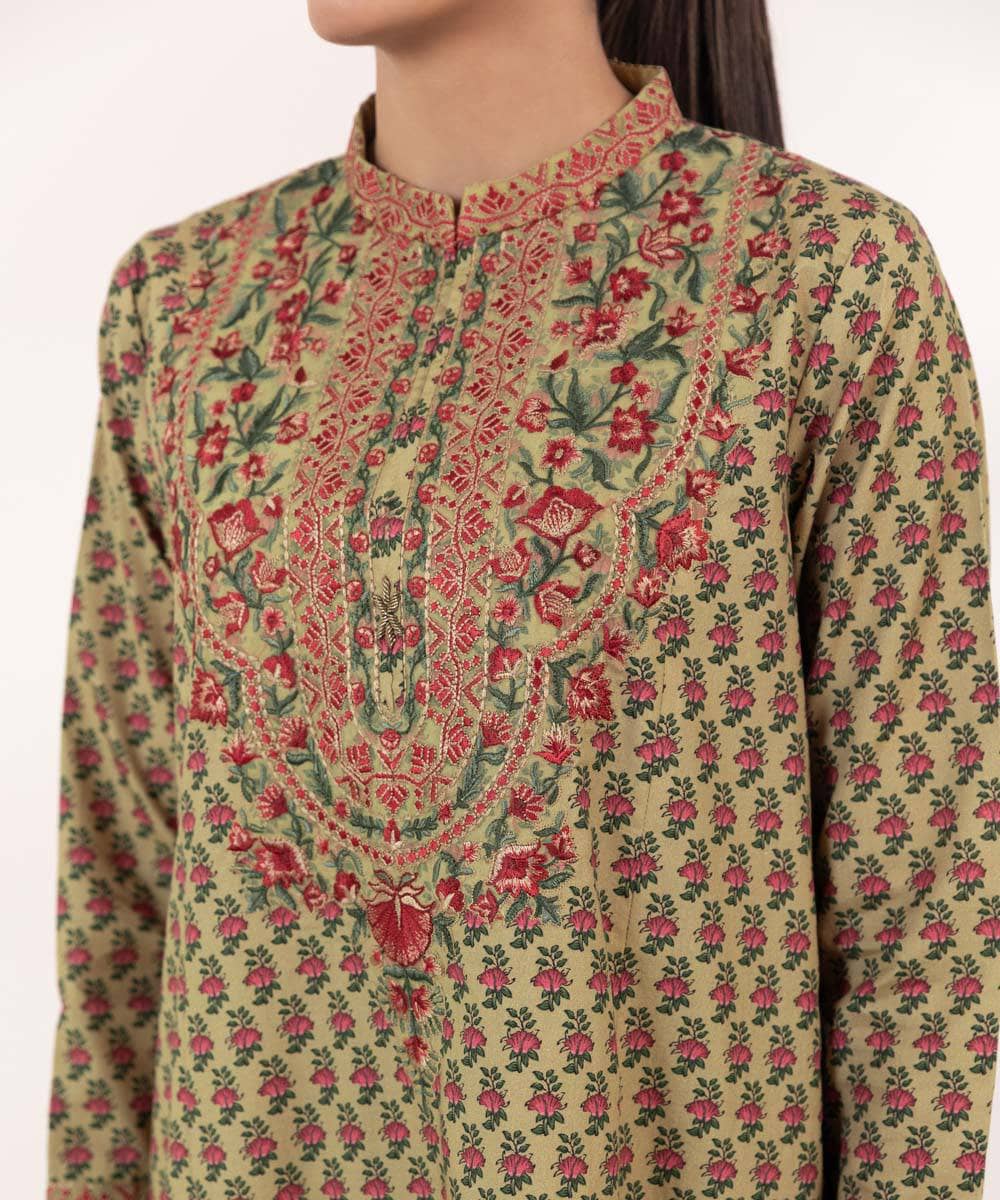 img_sapphire_intermix_awwal_boutique