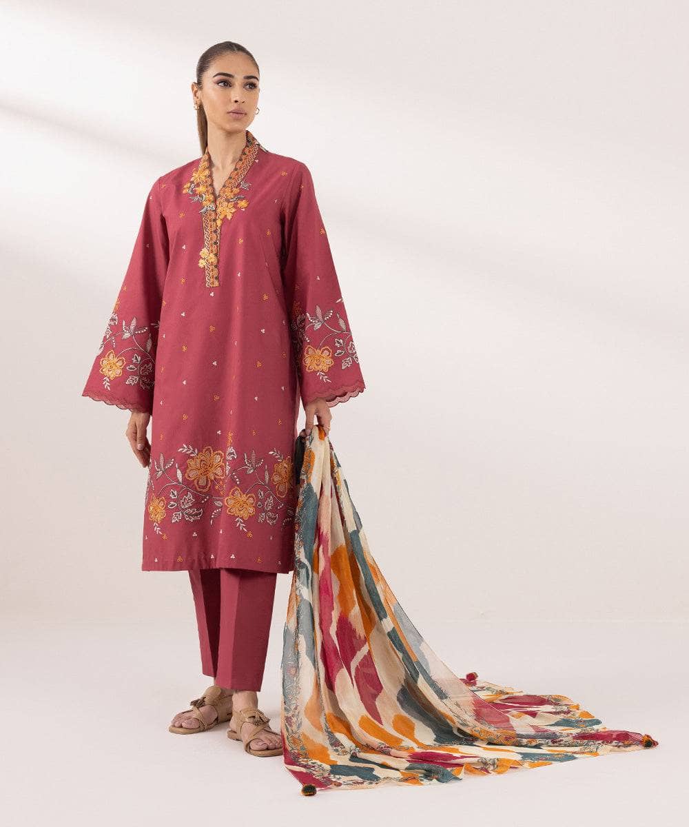 img_sapphire_intermix_awwal_boutique