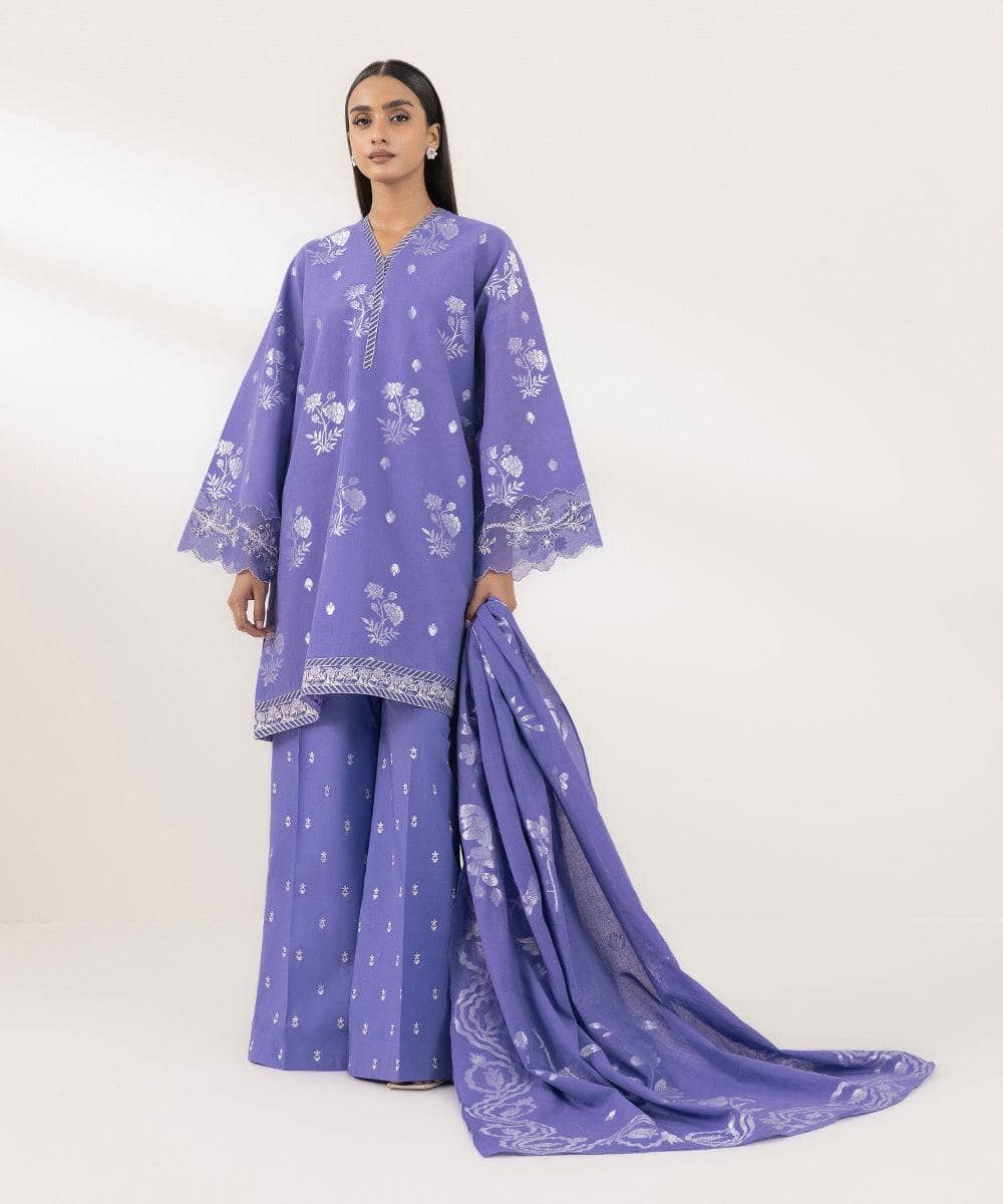 img_sapphire_intermix_awwal_boutique