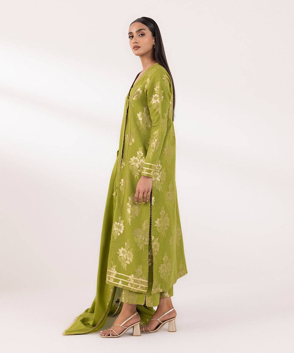 img_sapphire_intermix_awwal_boutique