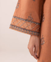 img_sapphire_intermix_awwal_boutique