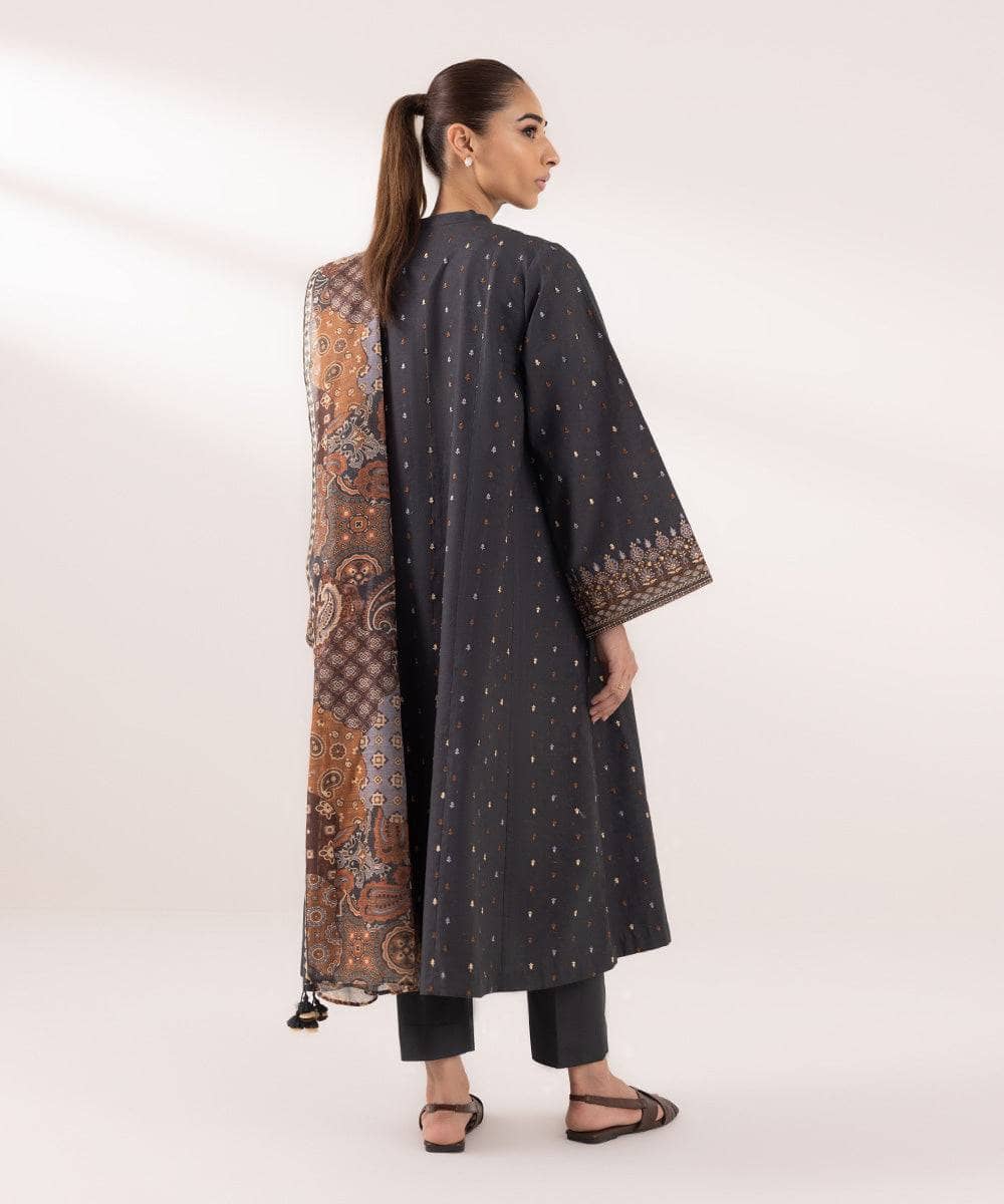 img_sapphire_intermix_awwal_boutique