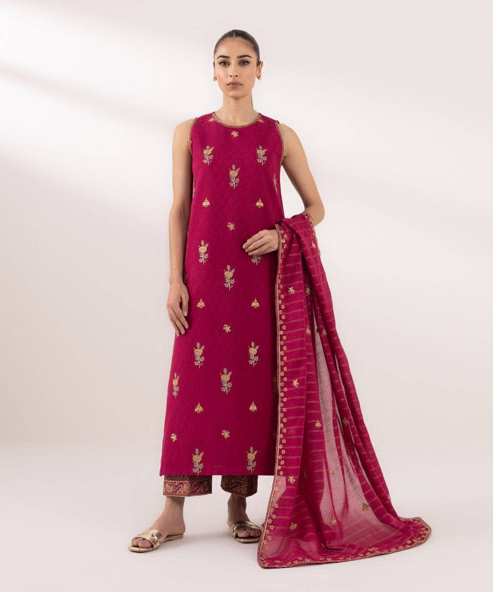 img_sapphire_intermix_awwal_boutique