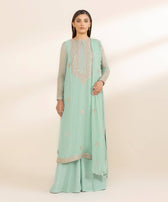 img_sapphire_intermix_awwal_boutique