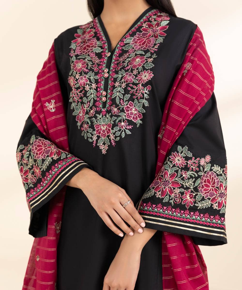 Sapphire Intermix 25/Embroidered Cotton Suit/Black Raspberry Sauce