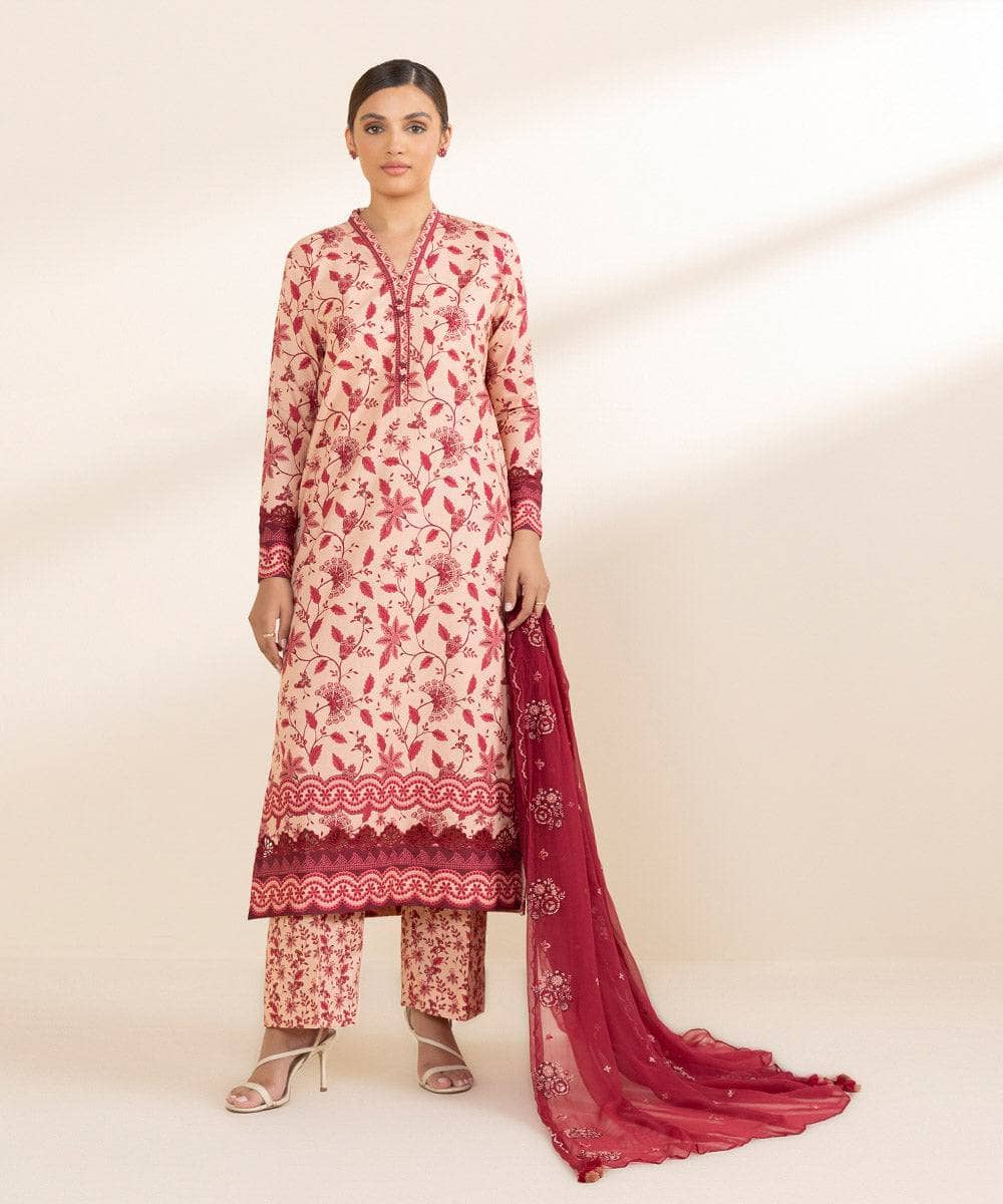 img_sapphire_intermix_awwal_boutique
