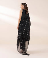 img_sapphire_intermix_awwal_boutique