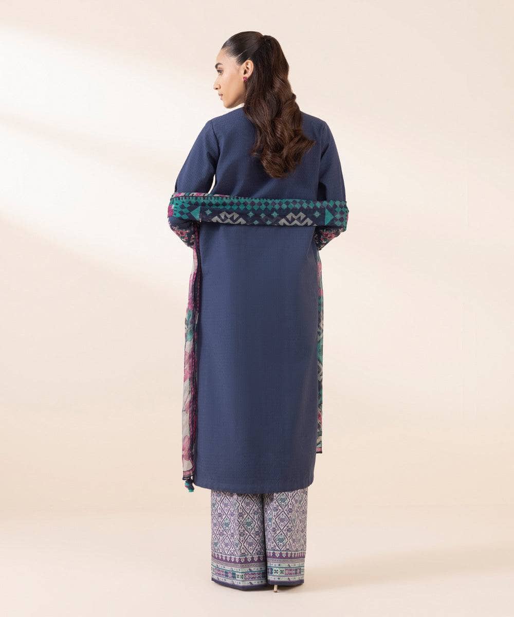 img_sapphire_intermix_awwal_boutique